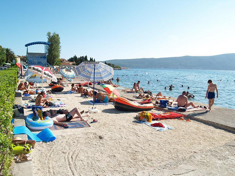 Hotel Kamelija Tivat Exterior photo