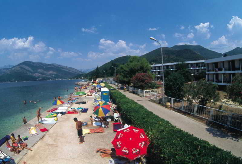 Hotel Kamelija Tivat Exterior photo